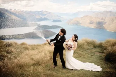 queenstown nz new zealand pre-wedding shoot roys peak heli-wedding elopement photographer package ニュージーランド　前撮り　ロイズピーク　ウェディング　フォトグラファー　