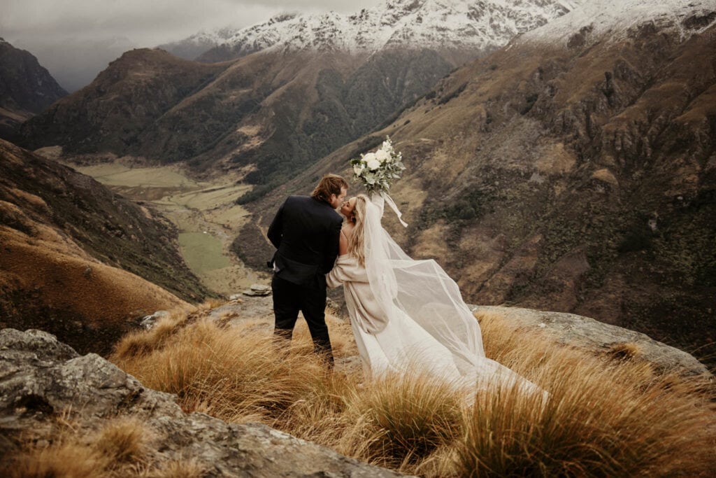 Rebecca & Dylan’s Queenstown NZ Heli-Wedding Elopement