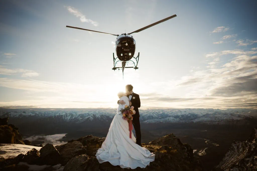 queenstown snow helicopter prewedding photoshoot remarkables winter elopement