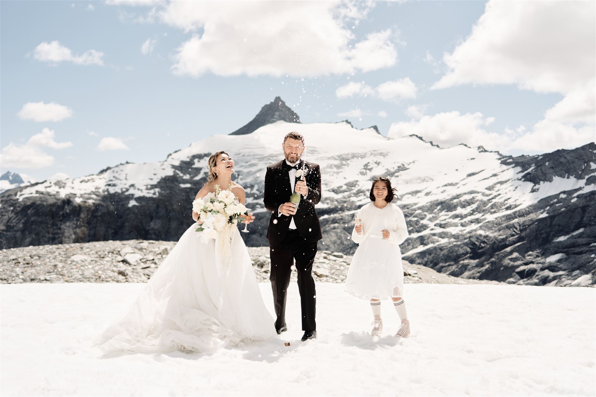 queenstown-roys-peak-heli-wedding-elopement-photographer-nz-new-zealand