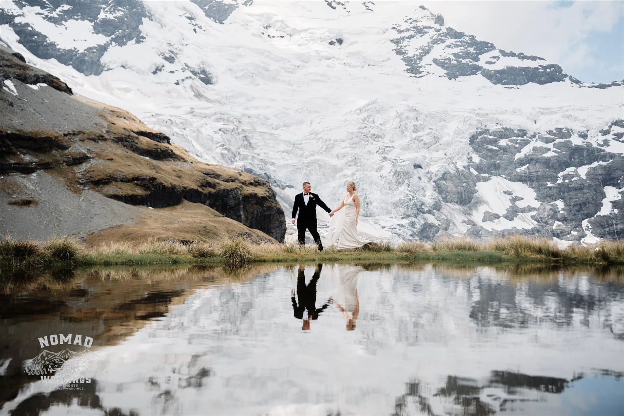 Queenstown New Zealand Coromandel Peak Heli Elopement Wedding Elopement Wedding Photographer Lake Erskine jpg.