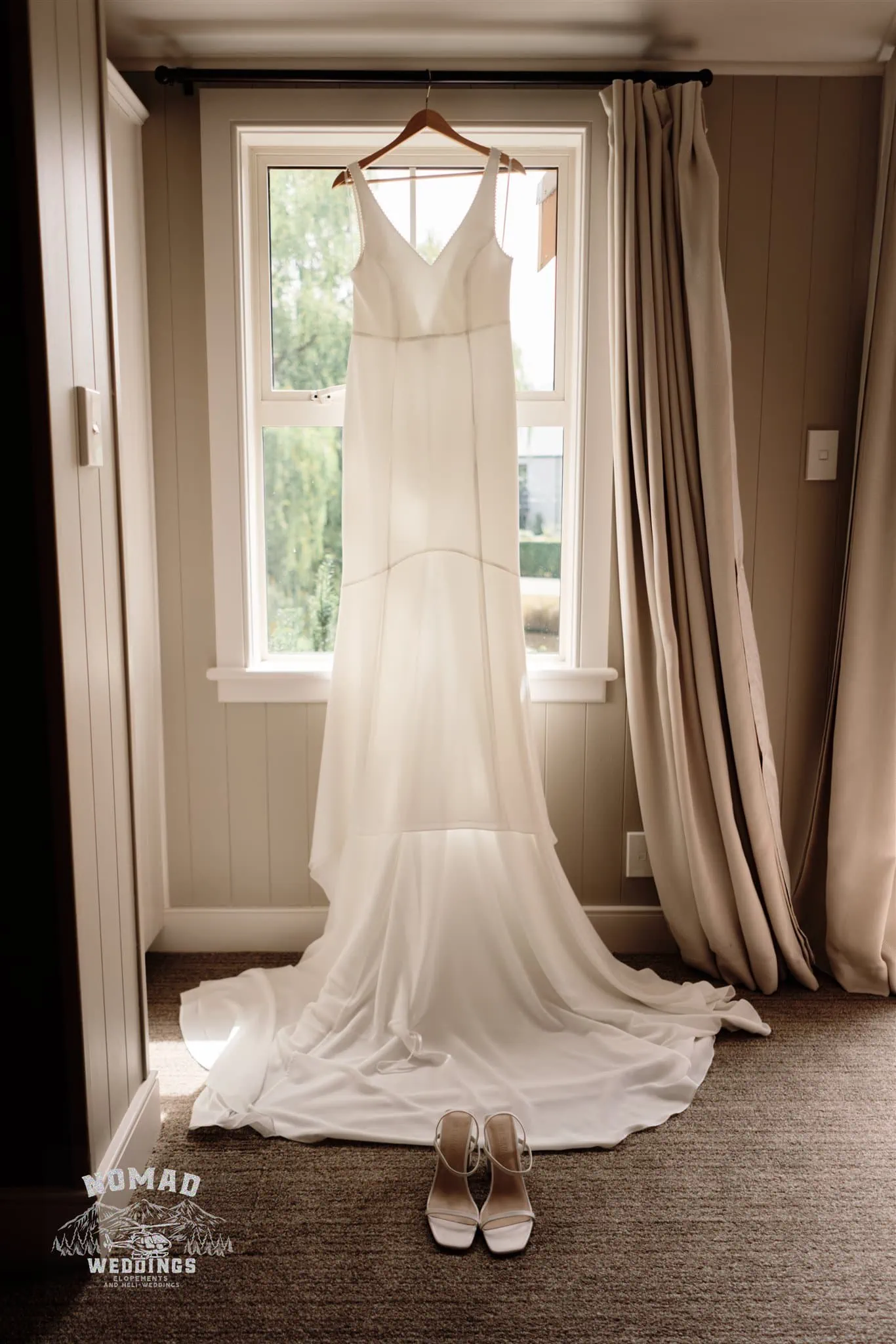 Queenstown New Zealand Coromandel Peak Heli Elopement Wedding Elopement Wedding Photographer Lake Erskine jpg.