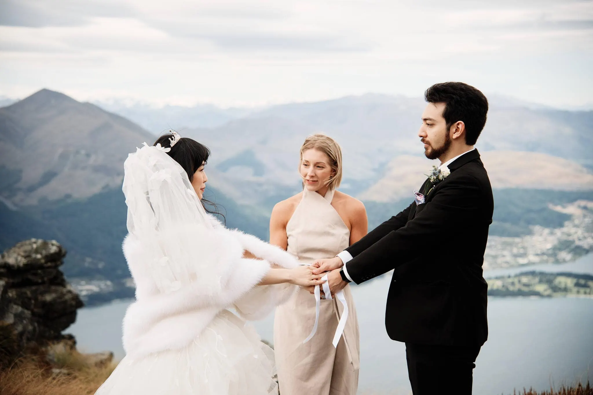 Keywords: Carlos and Wanzhu | Intimate Mountain Wedding.