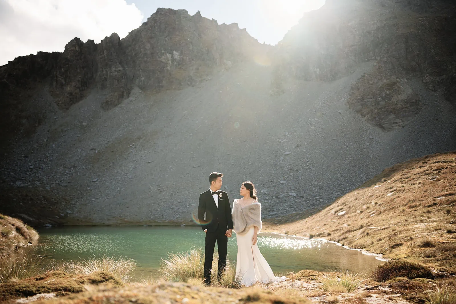 Keywords used: Queenstown Heli Pre Wedding, lake, mountains

Dios and Carlyn's pre-wedding shoot captures their love amidst the breathtaking queenstown heli mountains and a serene lakes