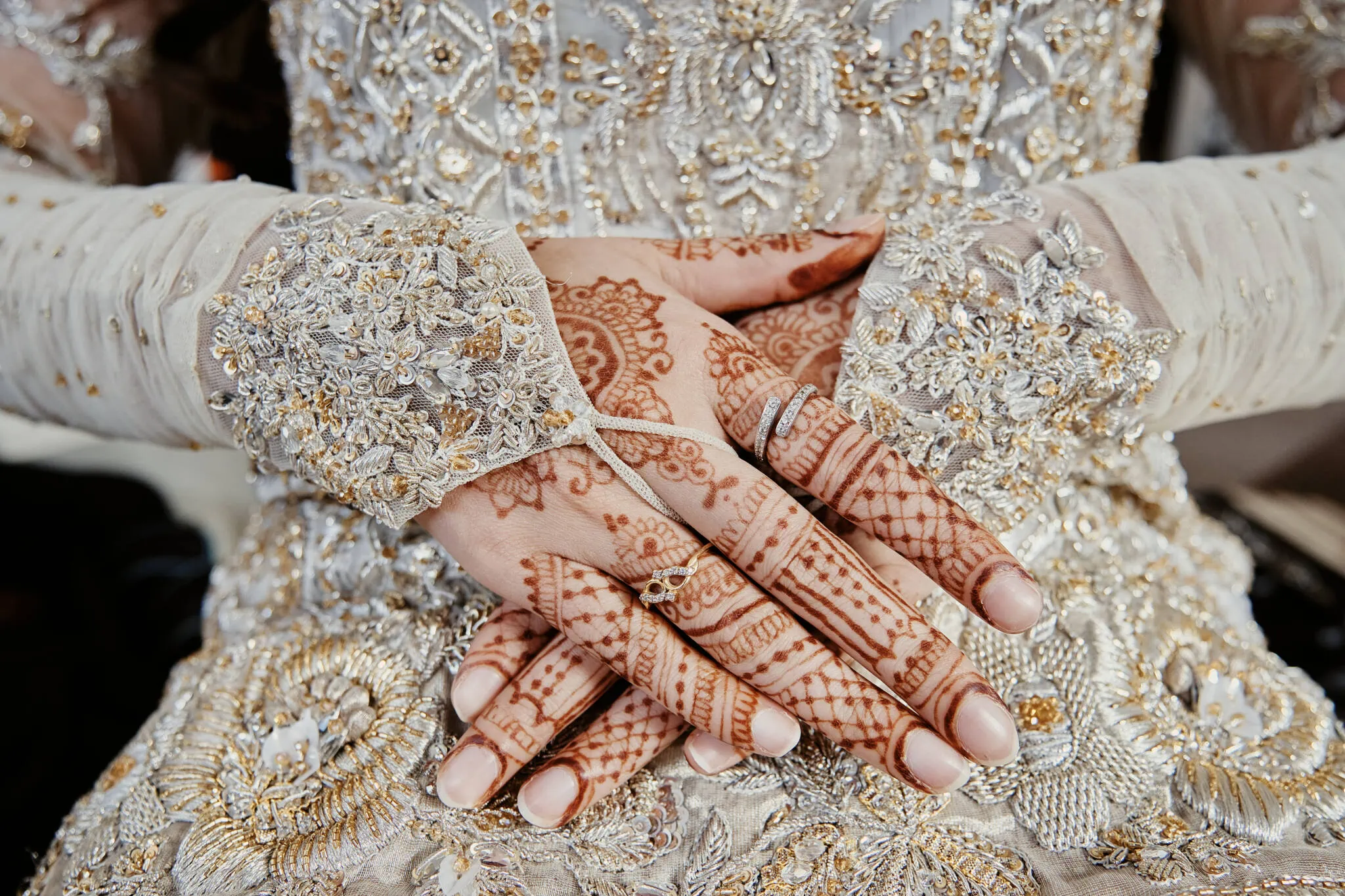 Queenstown New Zealand Elopement Wedding Photographer - A Queenstown Islamic wedding with a bride adorned with henna on her hands.