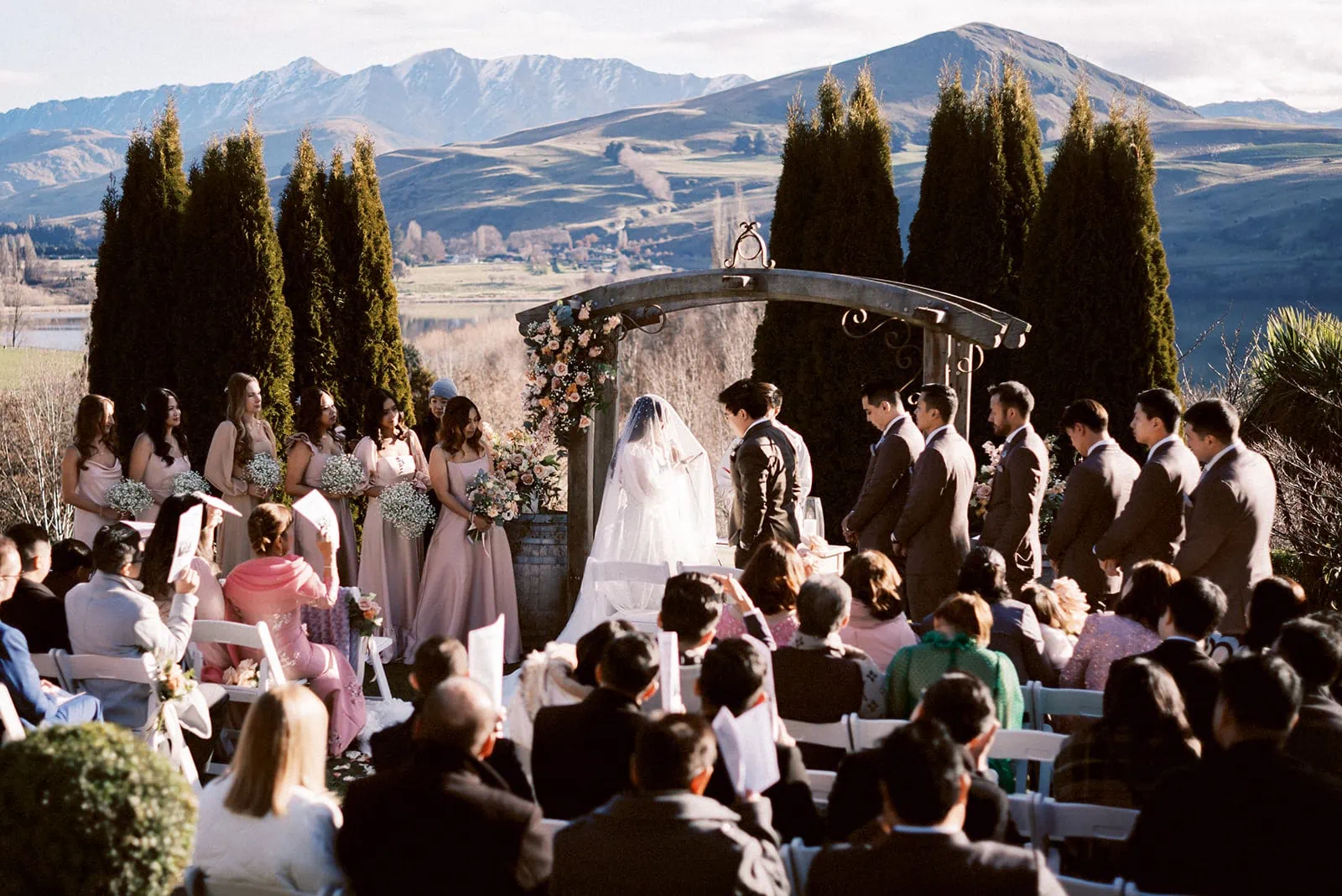 Queenstown New Zealand Elopement Wedding Photographer - A cost comparison between elopement and traditional weddings.