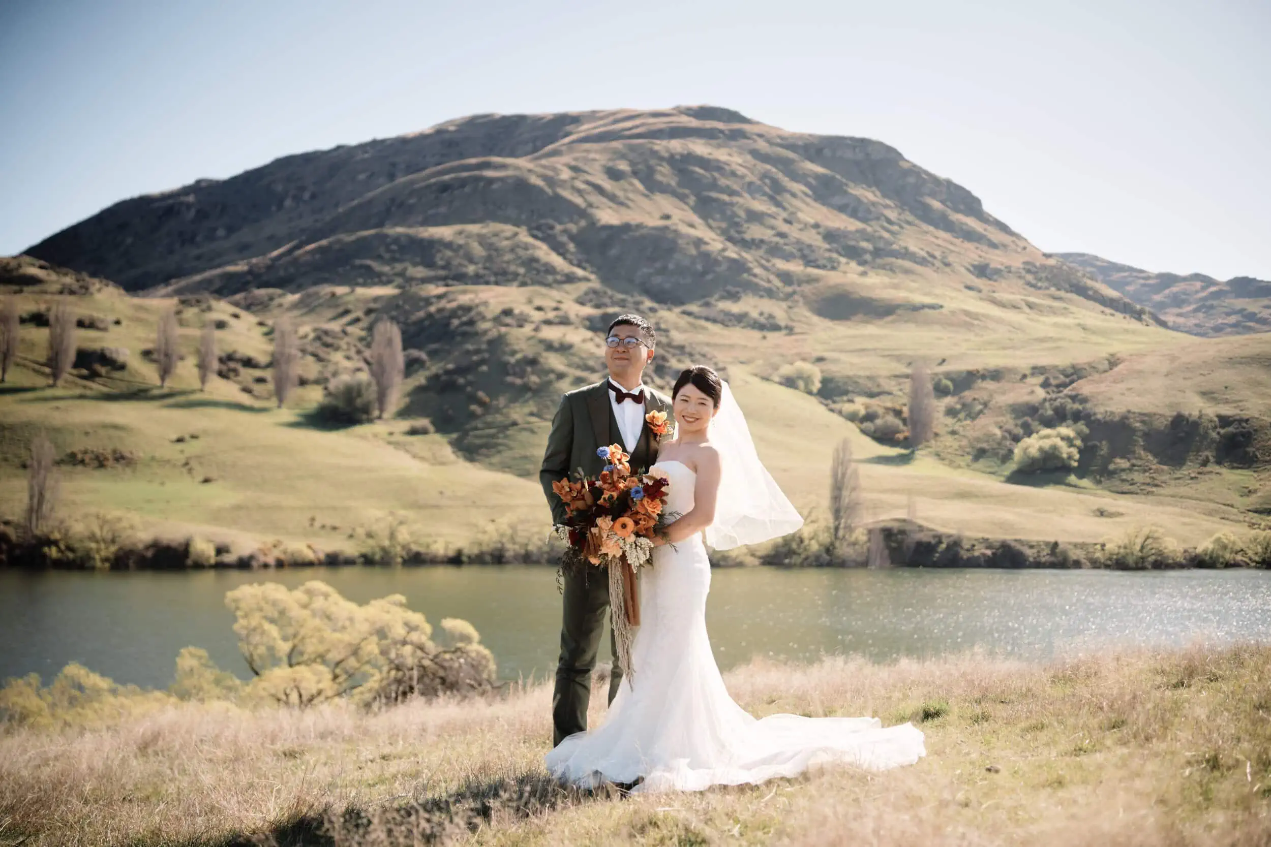 Queenstown Wedding Photographer Asumi & Atsushi, a bride and groom, in Queenstown, New Zealand.